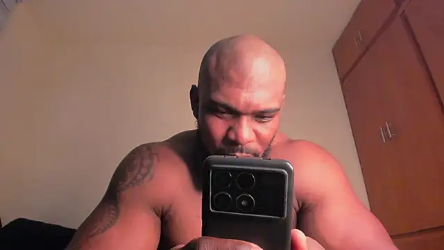 Snapshot of Tyler_Waka01 chatting on August 4, 2026, 9:50 pm Tyler Waka01 online show from August 4, 2026, 9:50 pm