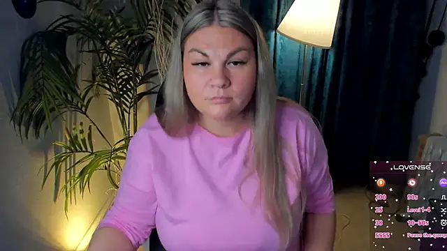 Snapshot of ZenaPallmer chatting on September 28, 2025, 7:52 pm ZenaPallmer online show from September 28, 2025, 7:52 pm