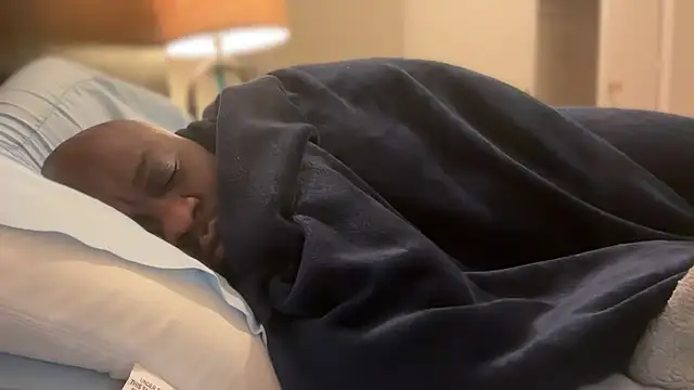 Snapshot of africandickxxl chatting on November 4, 2025, 12:32 am africandickxxl online show from November 4, 2025, 12:32 am