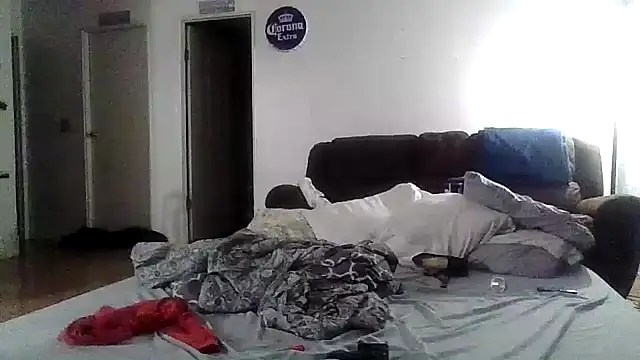 Snapshot of KatDaddie9886 chatting on February 18, 2025, 12:28 pm KatDaddie9886 online show from February 18, 2025, 12:28 pm