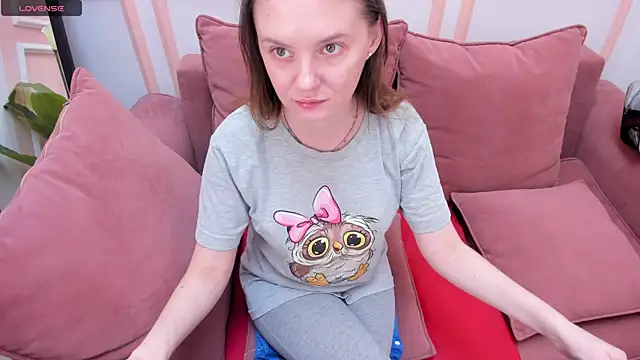 JannaVerdi  online show from October 13, 2025, 6:24 am