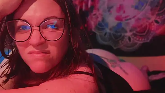 Snapshot of spunlikecottoncandy chatting on October 7, 2025, 8:00 am spunlikecottoncandy online show from October 7, 2025, 8:00 am