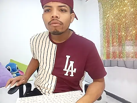 Snapshot of danidiazto2023 chatting on February 14, 2025, 8:48 pm danidiazto2023 online show from February 14, 2025, 8:48 pm