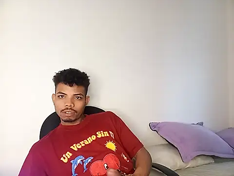 Snapshot of danidiazto2023 chatting on February 18, 2025, 10:47 pm danidiazto2023 online show from February 18, 2025, 10:47 pm