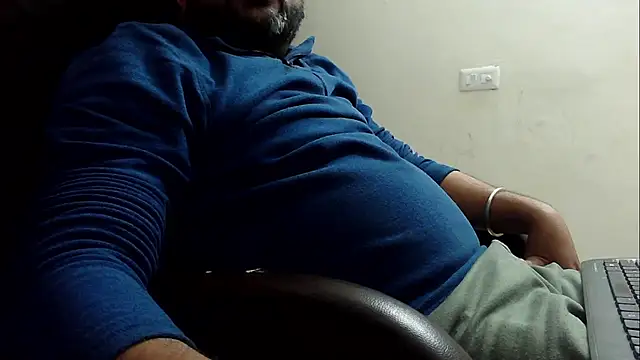 Snapshot of rentarob chatting on January 21, 2025, 4:48 pm rentarob online show from January 21, 2025, 4:48 pm