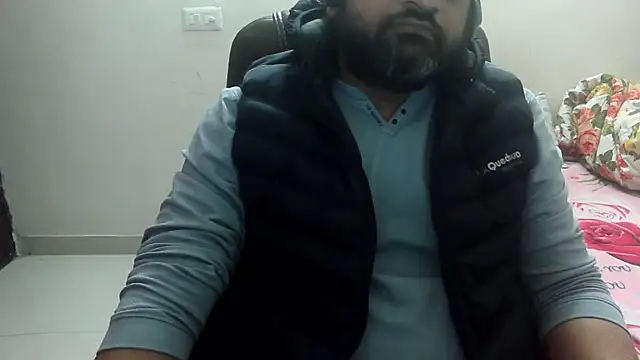 Snapshot of rentarob chatting on February 11, 2025, 5:07 pm rentarob online show from February 11, 2025, 5:07 pm