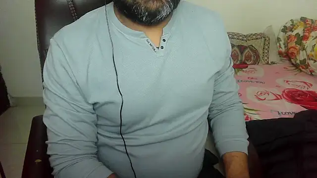 Snapshot of rentarob chatting on February 11, 2025, 8:10 pm rentarob online show from February 11, 2025, 8:10 pm