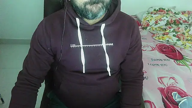 Snapshot of rentarob chatting on February 13, 2025, 4:07 pm rentarob online show from February 13, 2025, 4:07 pm