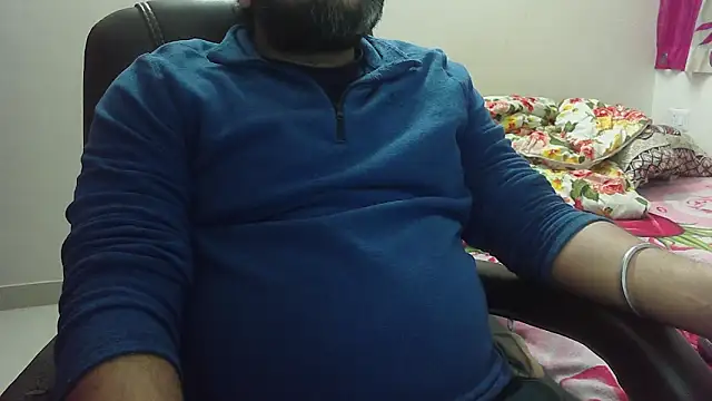 Snapshot of rentarob chatting on February 21, 2025, 3:54 pm rentarob online show from February 21, 2025, 3:54 pm