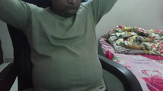 Snapshot of rentarob chatting on February 24, 2025, 3:42 pm rentarob online show from February 24, 2025, 3:42 pm
