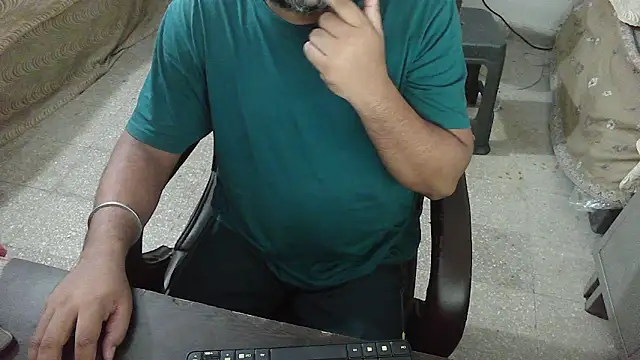 Snapshot of rentarob chatting on September 29, 2025, 8:02 pm rentarob online show from September 29, 2025, 8:02 pm