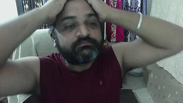 Snapshot of rentarob chatting on October 15, 2025, 8:31 pm rentarob online show from October 15, 2025, 8:31 pm