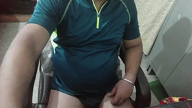 Snapshot of rentarob chatting on October 21, 2025, 10:21 pm rentarob online show from October 21, 2025, 10:21 pm