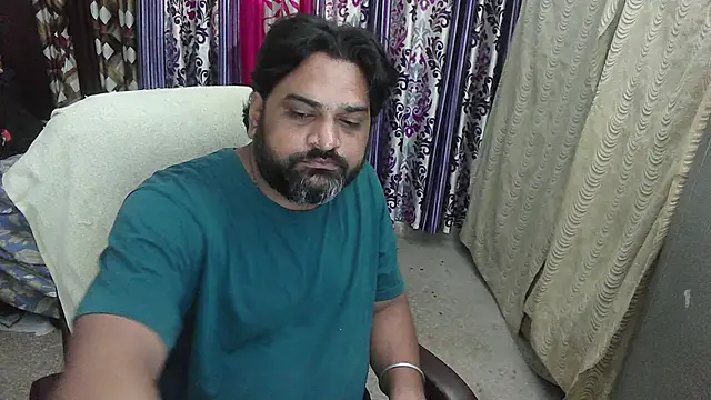 Snapshot of rentarob chatting on November 3, 2025, 3:41 am rentarob online show from November 3, 2025, 3:41 am