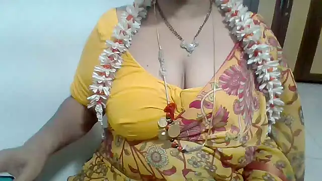 Snapshot of archanatelugu9 chatting on June 24, 2026, 2:32 am archanatelugu9 online show from June 24, 2026, 2:32 am