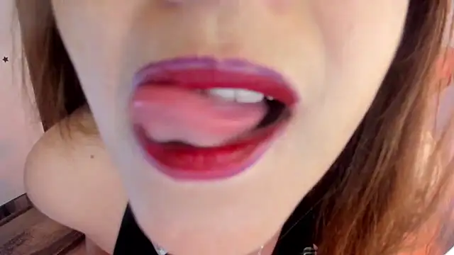 Ivette Shaira online show from December 15, 2025, 11:36 am