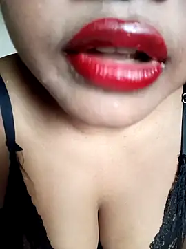 Hotlisa online show from March 16, 2026, 3:23 am