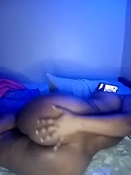 Hotlisa online show from April 19, 2026, 5:34 pm