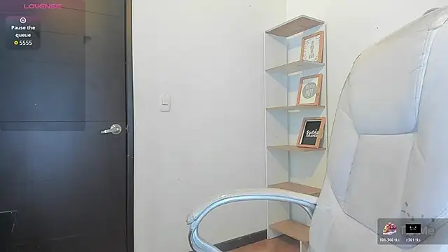 Snapshot of victoria_rosse520 chatting on October 26, 2025, 12:55 pm victoria rosse520 online show from October 26, 2025, 12:55 pm