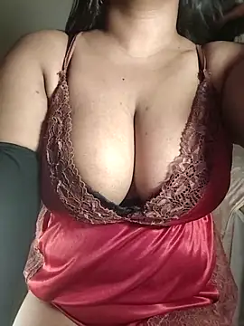 Snapshot of Hurrem_02 chatting on September 20, 2025, 9:10 am Hurrem 02 online show from September 20, 2025, 9:10 am