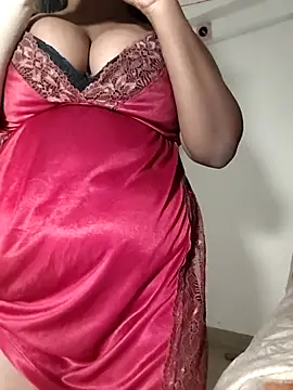 Snapshot of Hurrem_02 chatting on November 8, 2025, 12:49 pm Hurrem 02 online show from November 8, 2025, 12:49 pm