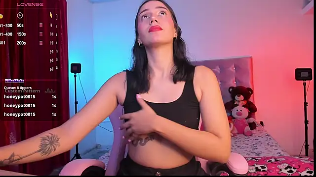 LucianaCarter online show from December 21, 2025, 8:21 am