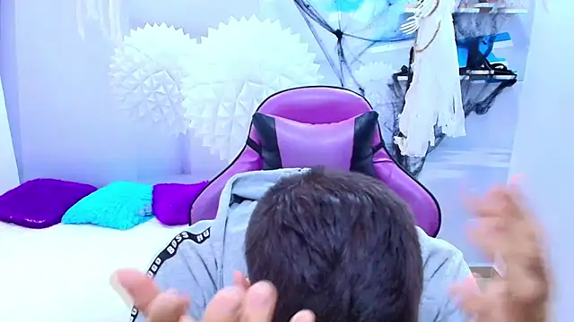 Snapshot of DEIBY_BABY chatting on October 27, 2025, 6:45 pm DEIBY BABY online show from October 27, 2025, 6:45 pm