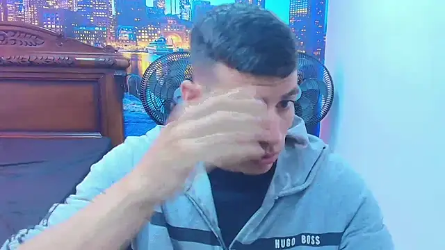 Snapshot of DEIBY_BABY chatting on October 31, 2025, 3:57 pm DEIBY BABY online show from October 31, 2025, 3:57 pm