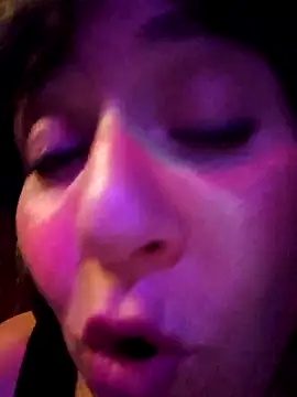 Snapshot of SkyelarSommer chatting on October 28, 2025, 2:48 am SkyelarSommer online show from October 28, 2025, 2:48 am