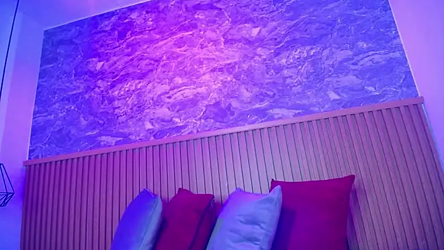 victoria  milf  online show from September 13, 2025, 4:29 pm