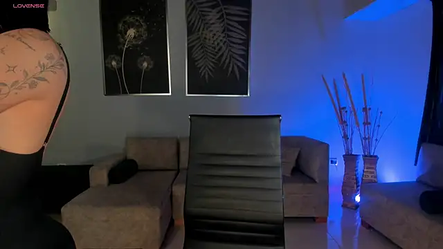Snapshot of MaraRicci chatting on January 10, 2025, 12:15 pm MaraRicci online show from January 10, 2025, 12:15 pm