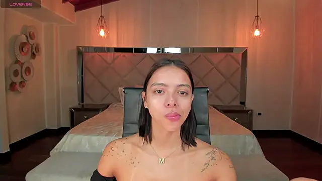 Snapshot of MaraRicci chatting on February 9, 2025, 11:15 pm MaraRicci online show from February 9, 2025, 11:15 pm