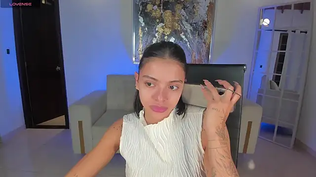 Snapshot of MaraRicci chatting on March 11, 2025, 2:43 am MaraRicci online show from March 11, 2025, 2:43 am