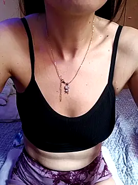 Snapshot of LissaThompsom chatting on March 21, 2025, 7:57 pm LissaThompsom online show from March 21, 2025, 7:57 pm