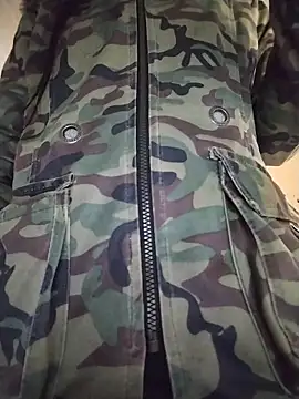 Snapshot of LissaThompsom chatting on October 27, 2025, 1:15 pm LissaThompsom online show from October 27, 2025, 1:15 pm