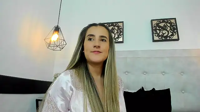 Hanna86 online show from January 14, 2025, 1:26 am
