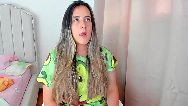 Snapshot of Hanna86 chatting on September 19, 2025, 1:34 pm Hanna86 online show from September 19, 2025, 1:34 pm