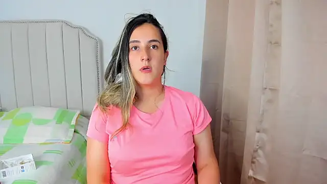 Snapshot of Hanna86 chatting on September 25, 2025, 6:55 pm Hanna86 online show from September 25, 2025, 6:55 pm