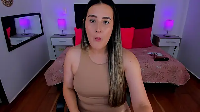 Snapshot of Hanna86 chatting on October 8, 2025, 8:28 pm Hanna86 online show from October 8, 2025, 8:28 pm