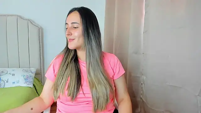 Hanna86 online show from November 12, 2025, 7:57 pm