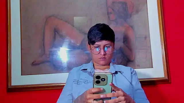 Tamarahryan online show from May 6, 2026, 1:05 pm