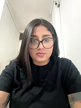 croftsmila online show from October 7, 2025, 11:02 pm