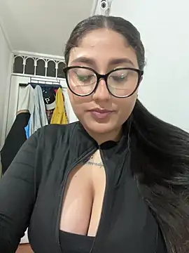 croftsmila online show from April 28, 2026, 11:43 pm