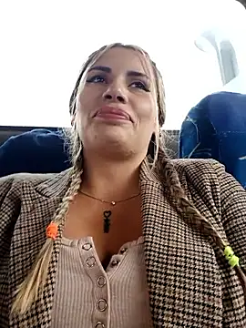 Snapshot of Misscata1106 chatting on February 24, 2026, 7:45 pm Misscata1106 online show from February 24, 2026, 7:45 pm