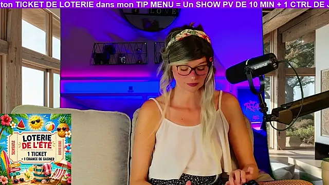 Kittychatte online show from July 8, 2026, 12:42 pm