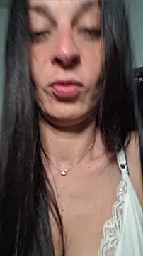 patatinahot87 online show from April 27, 2026, 5:00 pm