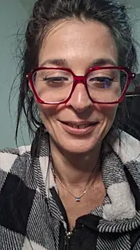 patatinahot87 online show from May 8, 2026, 4:01 pm