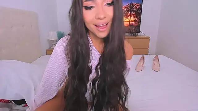 Snapshot of Your_Girl69XXX chatting on October 5, 2025, 11:24 pm Your Girl69XXX online show from October 5, 2025, 11:24 pm