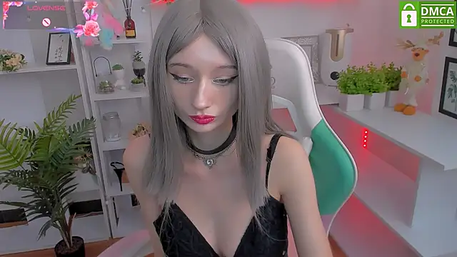 Katia Kim online show from March 10, 2025, 6:38 am