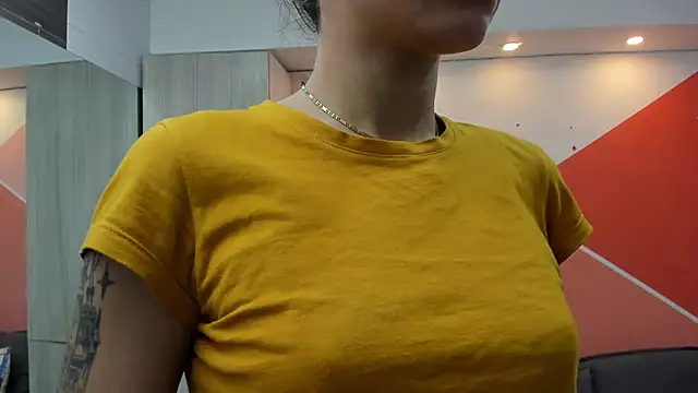 Mhelanny2 online show from October 1, 2025, 7:53 pm